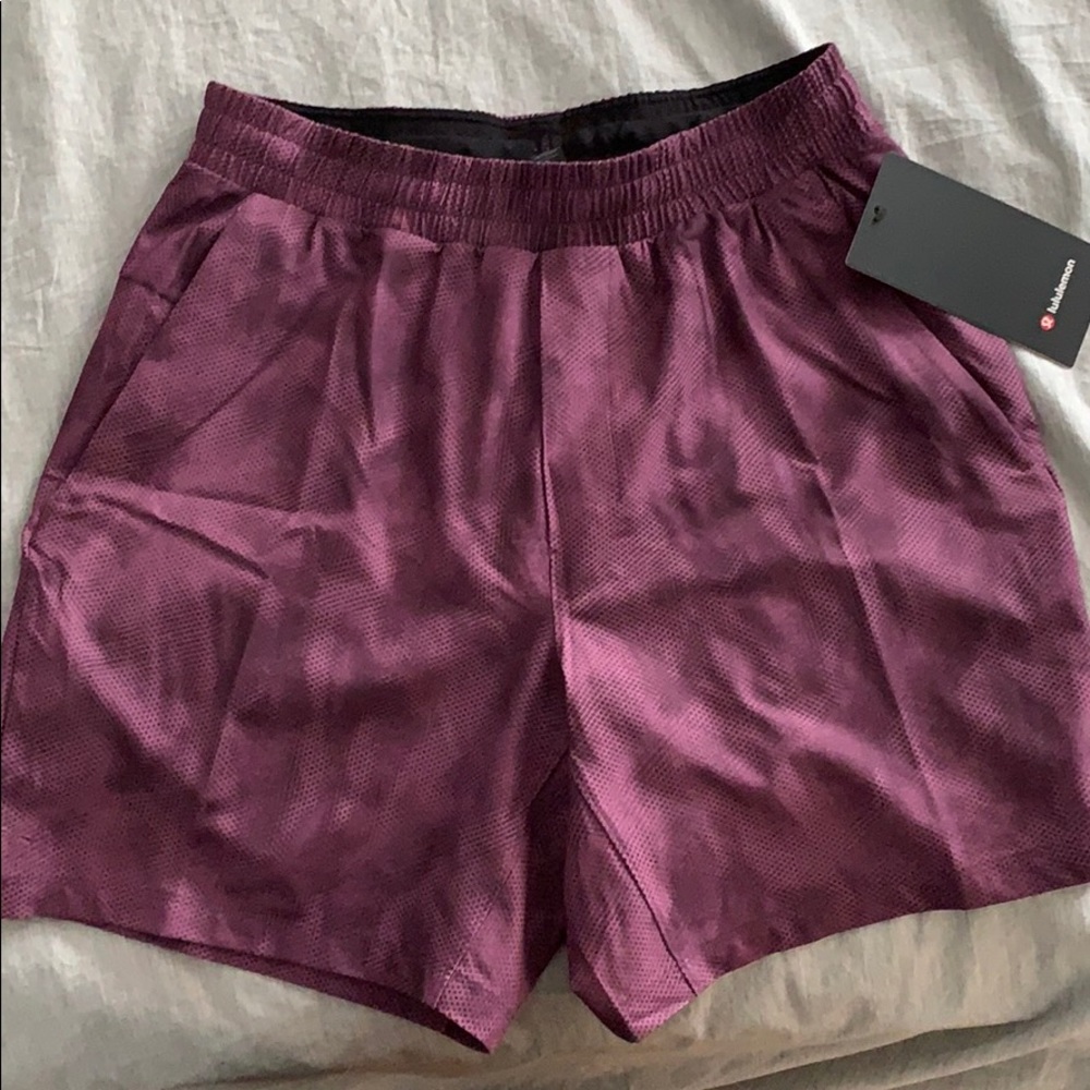 NWT Lululemon Channel Cross Shorts 7"